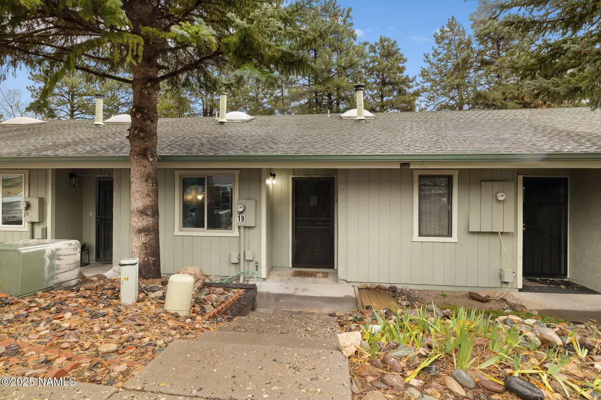 6401 N Saint Nicholas Circle, Flagstaff, AZ 86004 - Image #1