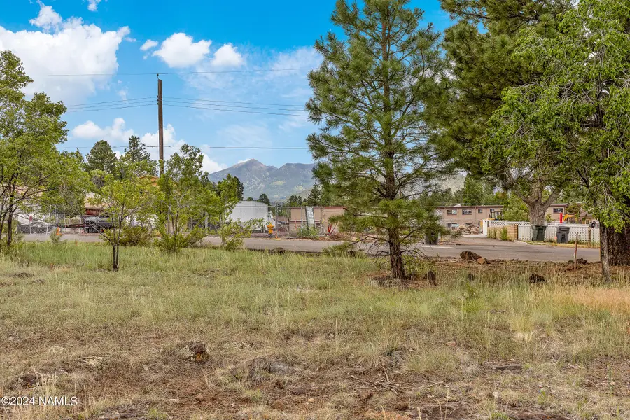 261 W Oak Avenue, Flagstaff, AZ 86001 - Image #3