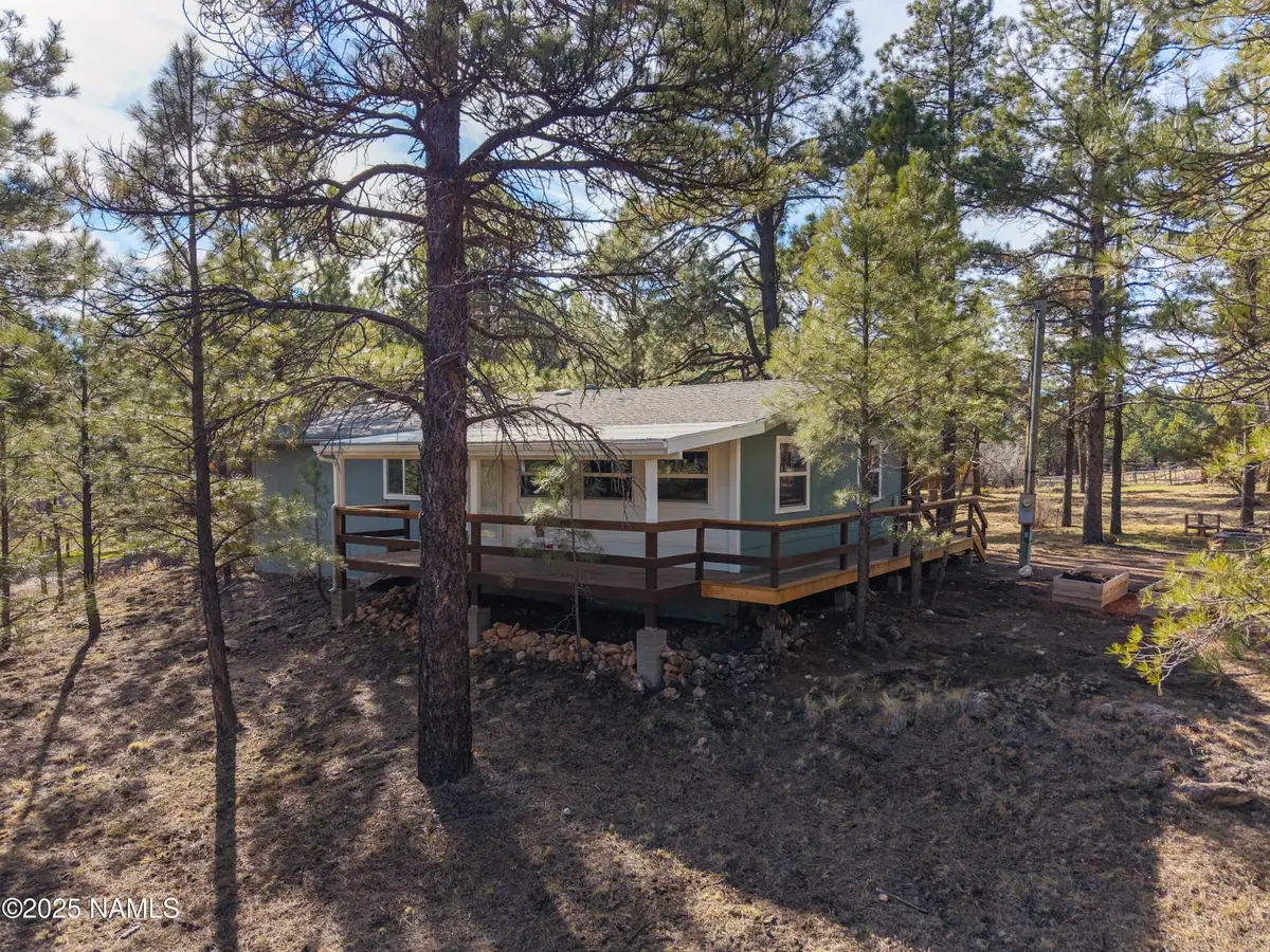225 S Beech Drive, Flagstaff, AZ 86004 - Image #1