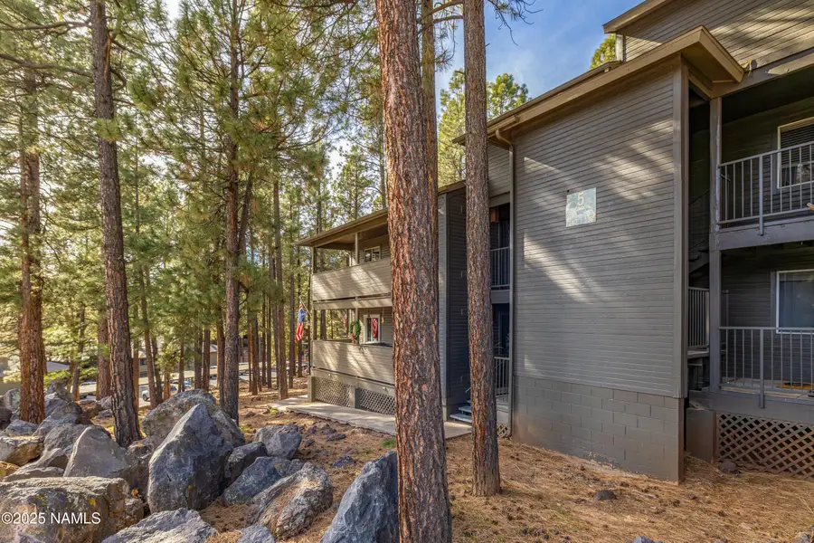 1385 W University Avenue, Flagstaff, AZ 86001 - Image #2