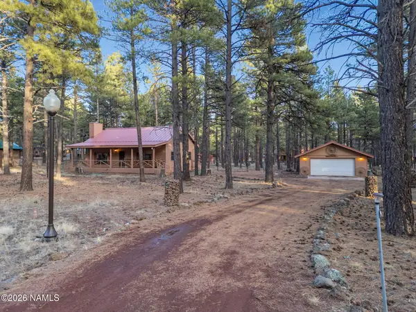 1623 N Maid Marian Drive, Parks, AZ 86018