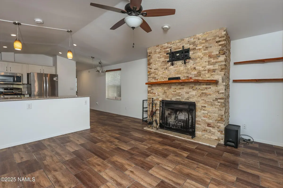 1065 E Chalet Place, Munds Park, AZ 86017 - #1