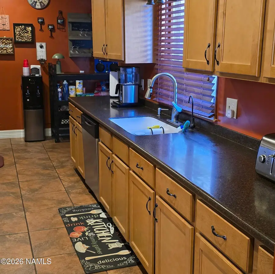 413 N Cottonwood Avenue, Winslow, AZ 86047 - #2
