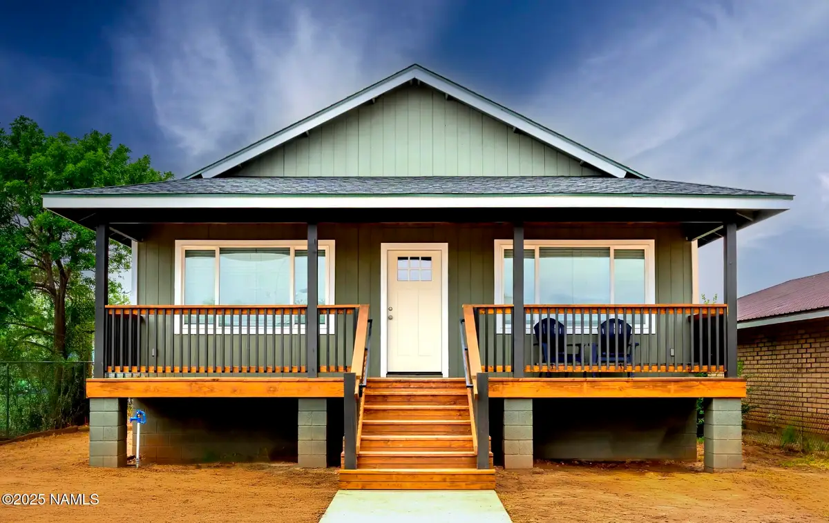 1011 N Apache Avenue, Winslow, AZ 86047 - #1