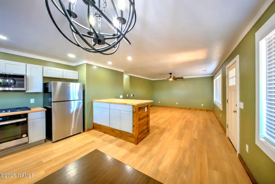 1011 N Apache Avenue, Winslow, AZ 86047 - #3