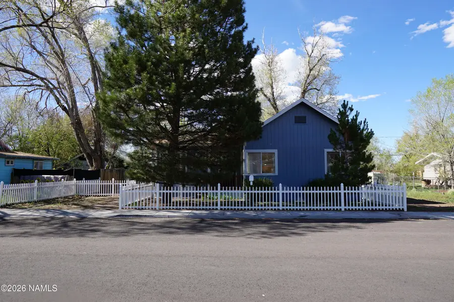 412 W Sherman Avenue, Williams, AZ 86046 - #2