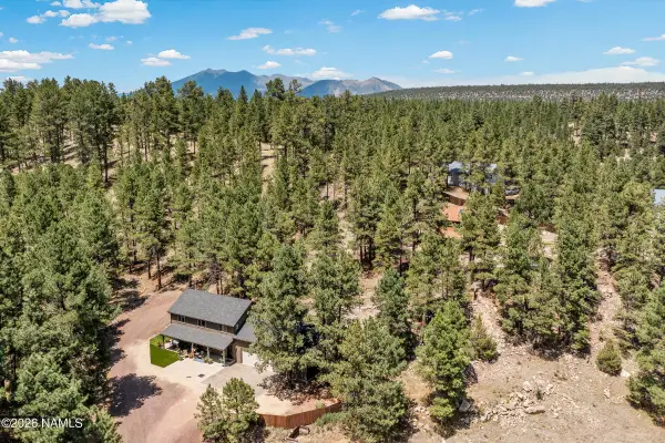3348 Happy Trails Drive, Flagstaff, AZ 86001