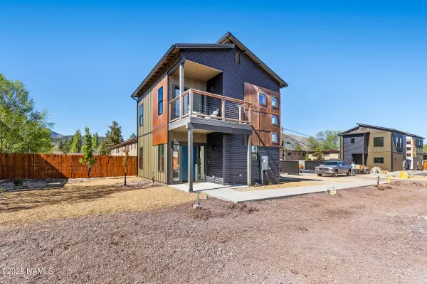 302 W Oak Avenue, Flagstaff, AZ 86001