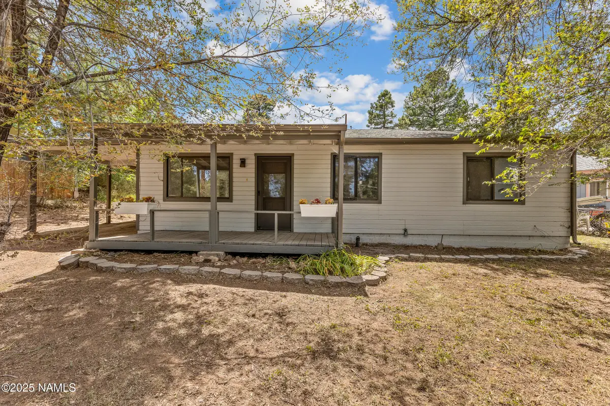 213 E Woodland Drive, Flagstaff, AZ 86001 - #1