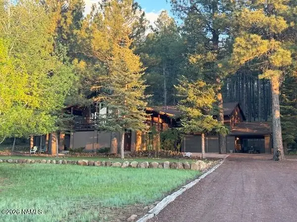 395 E Navajo Road, Munds Park, AZ 86017