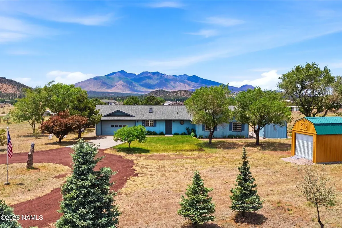 8415 Yakima Road, Flagstaff, AZ 86004 - #1
