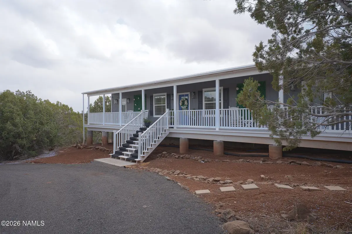 2576 W Roberts Road, Ash Fork, AZ 86320 - #1