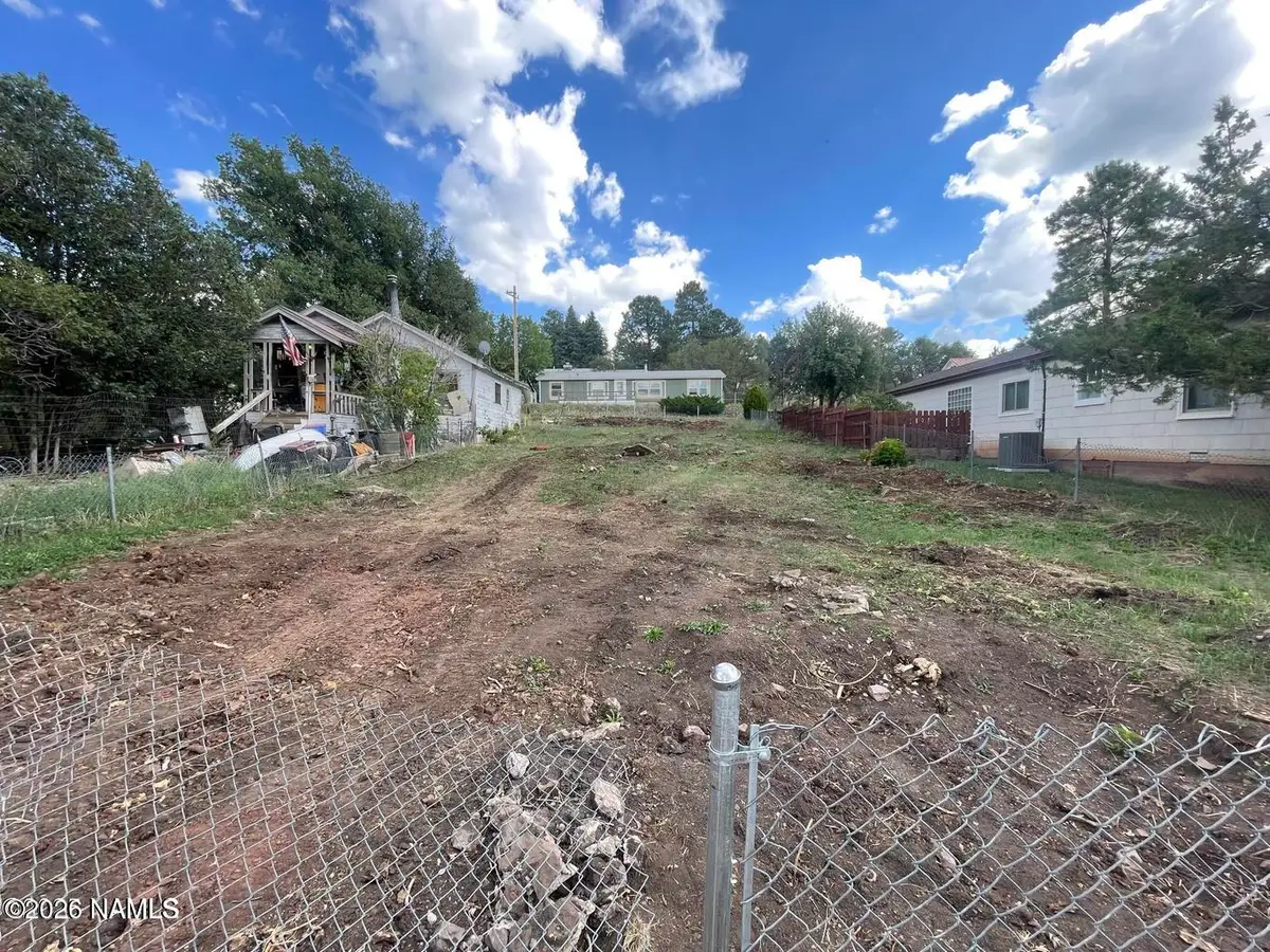 215 W Hancock Avenue, Williams, AZ 86046 - #1