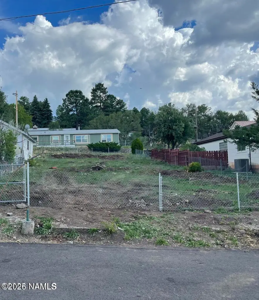 215 W Hancock Avenue, Williams, AZ 86046 - #2
