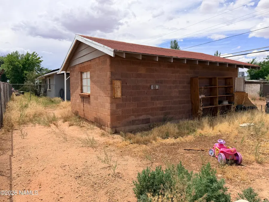 1120 N Kinsley Avenue, Winslow, AZ 86047 - #2