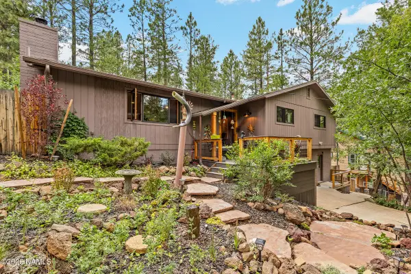 3919 N Paradise Road, Flagstaff, AZ 86004