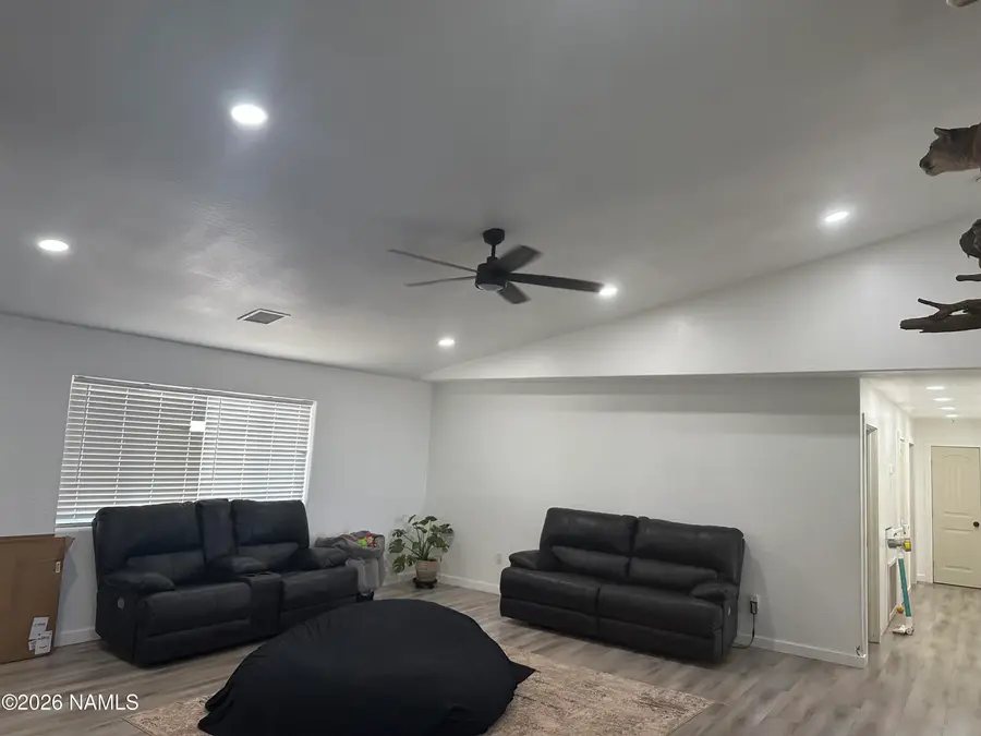 1211 Heywood Avenue, Holbrook, AZ 86025 - #2