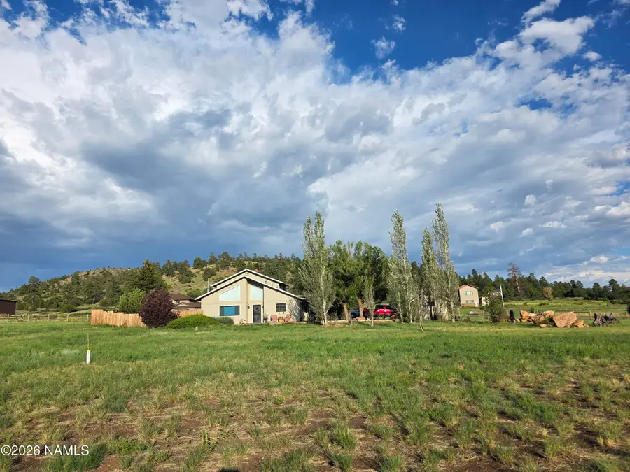 8025 Lawrence Drive, Flagstaff, AZ 86004 - #2