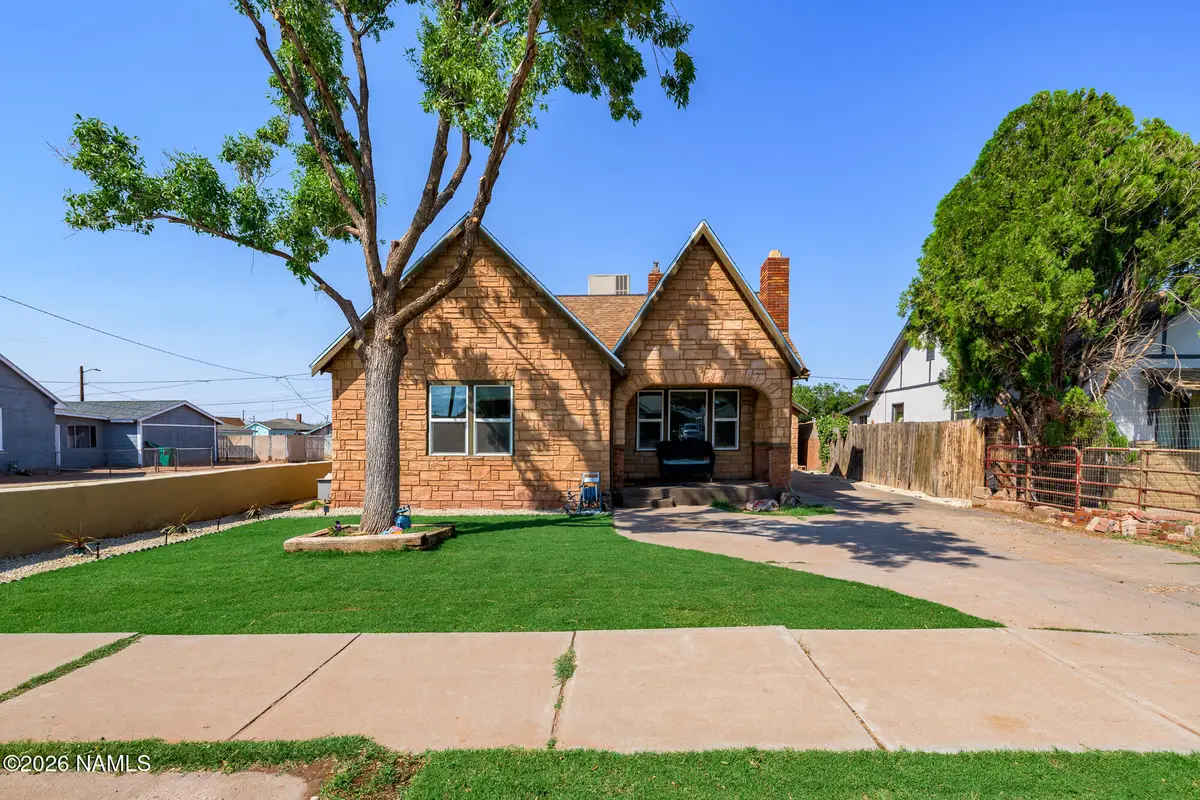 620 W Maple Street, Winslow, AZ 86047 - #1
