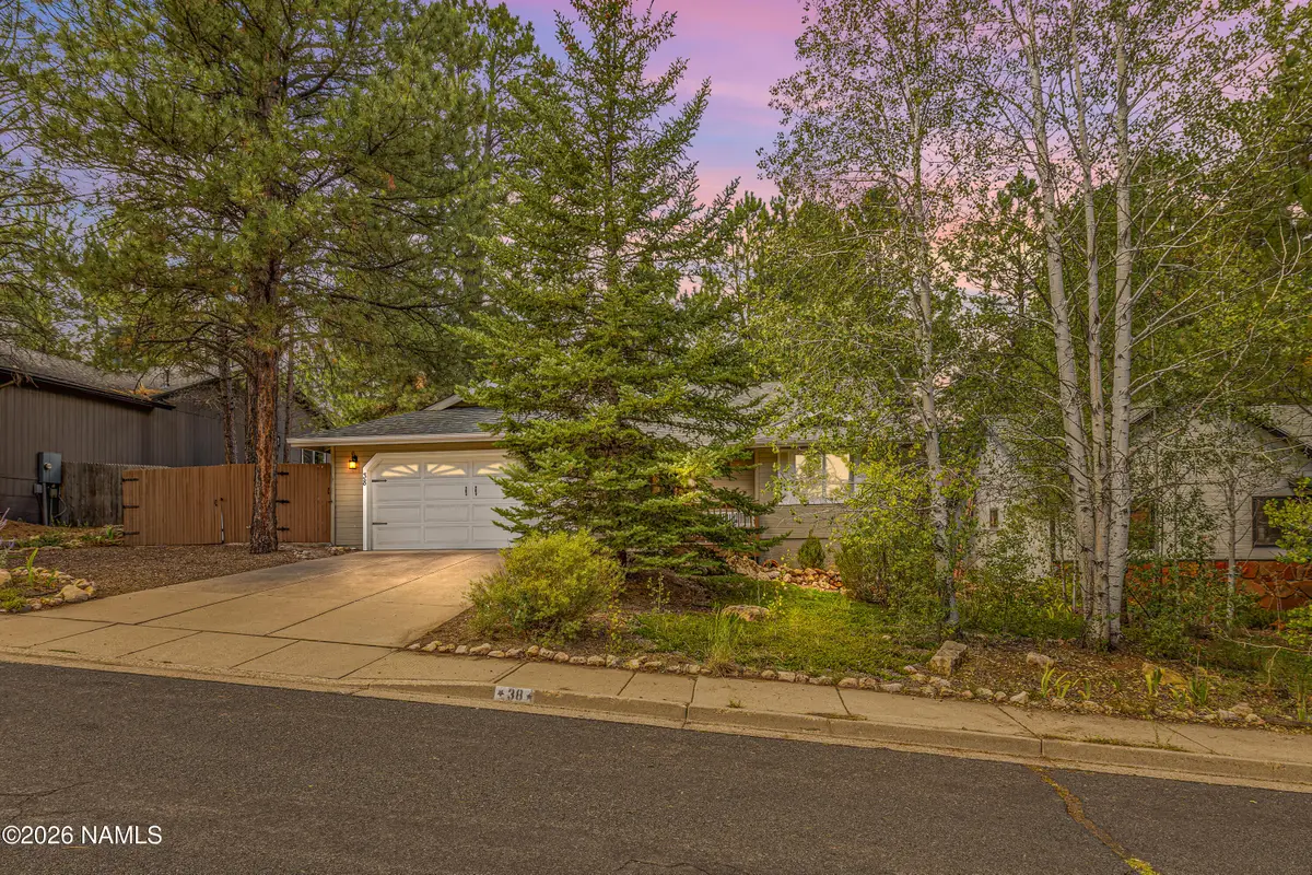 38 E Mohawk Drive, Flagstaff, AZ 86005 - #1