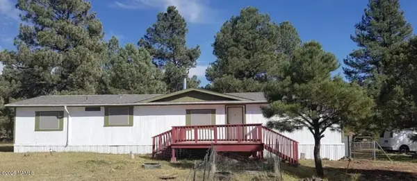 199 N Oak Street, Parks, AZ 86018