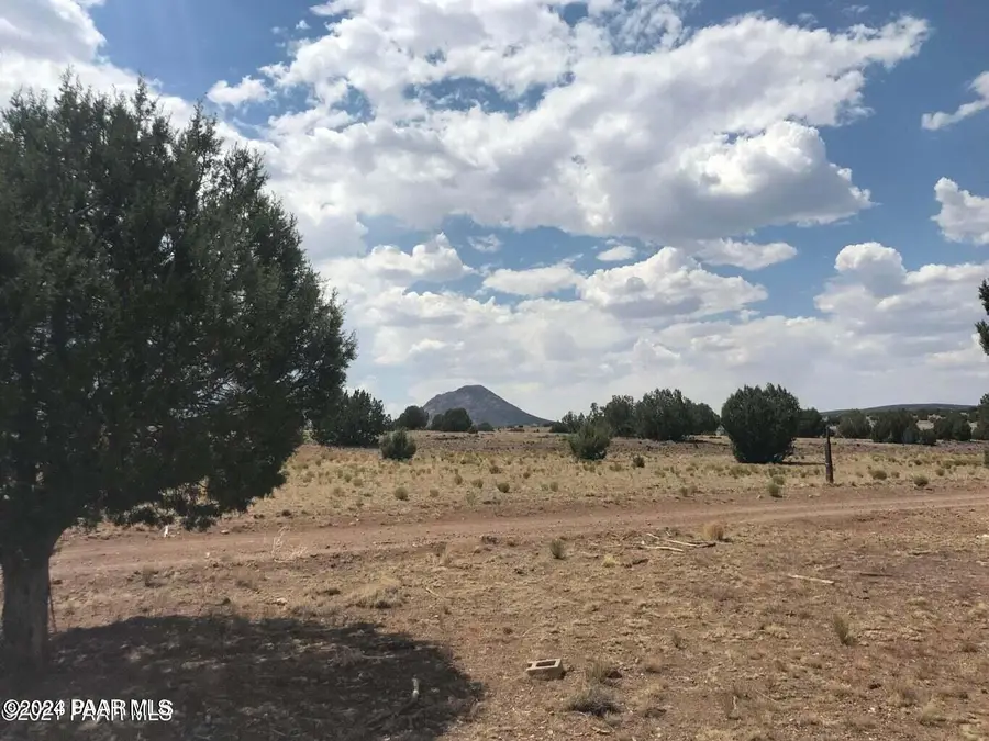554 N Outback Road, Ash Fork, AZ 86320 - Image #2