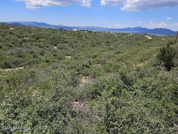 8065 W Framingham Road, Kirkland, AZ 86332