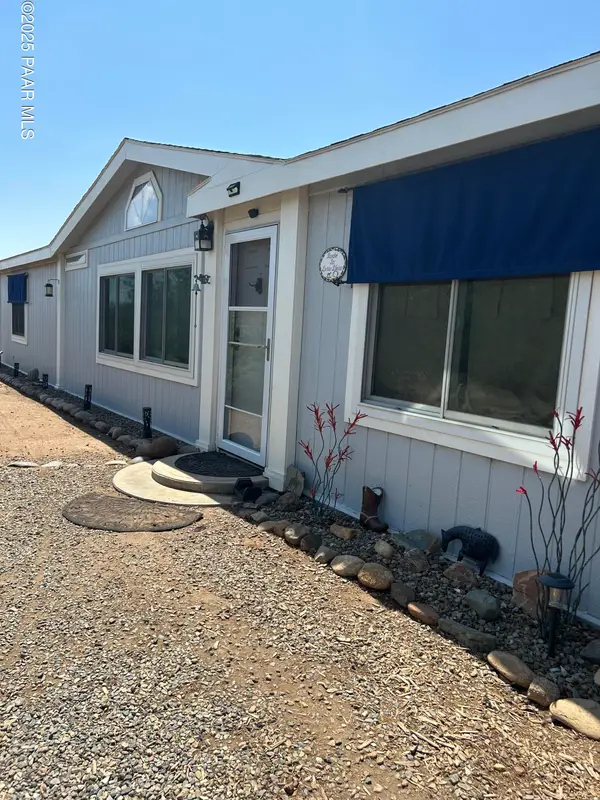 13686 S Burton Road, Mayer, AZ 86333
