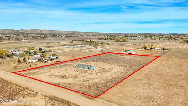 24925 N Sun Hawk Road, Paulden, AZ 86334