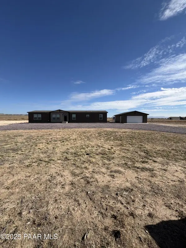 26887 N Chicory Way, Paulden, AZ 86334