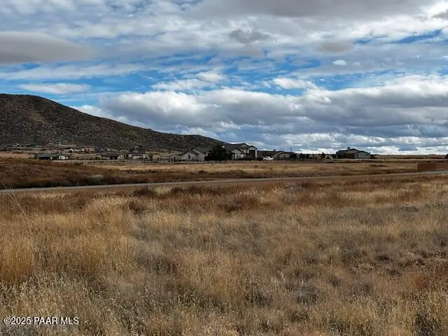 10211 E Silent River Road, Prescott Valley, AZ 86315 - Image #2