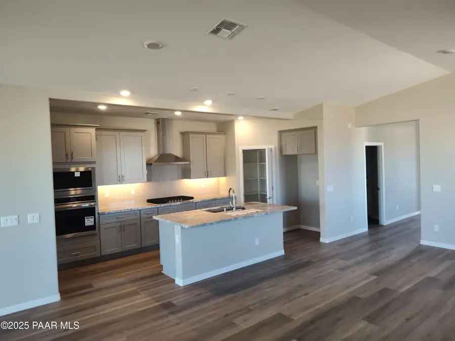 8886 N Pacific Park Drive, Prescott Valley, AZ 86315 - Image #2