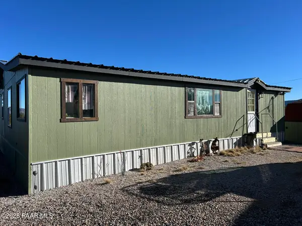 001 Basconia Lane, Seligman, AZ 86337