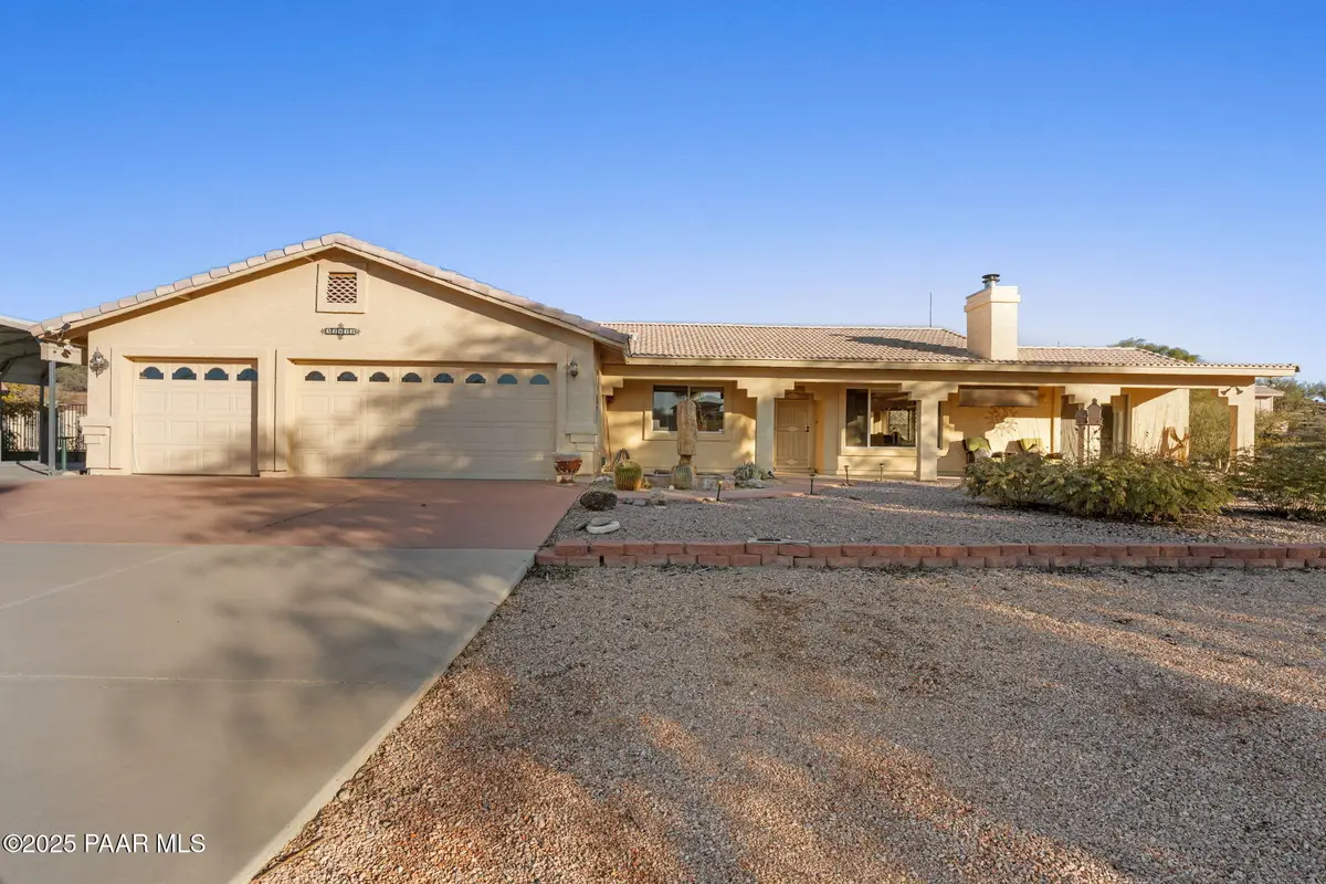 32822 Homestead Drive, Wickenburg, AZ 85390 - Image #1