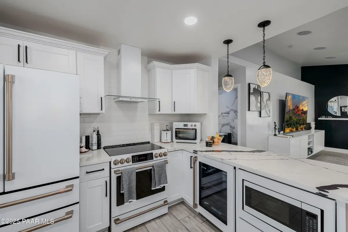 11962 W Berkeley Road, Avondale, AZ 85392 - Image #1