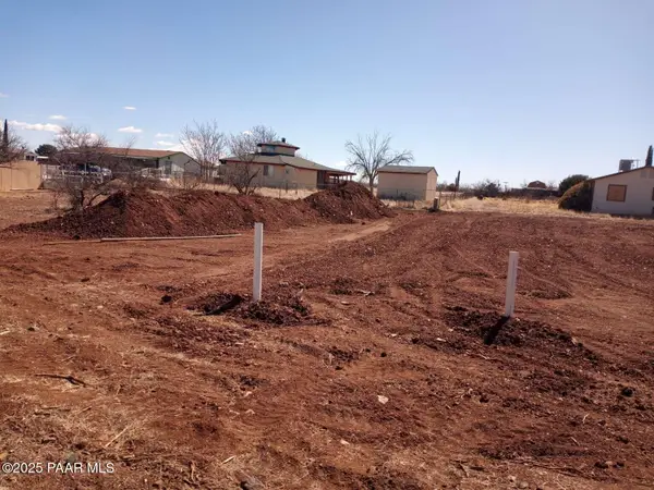 20301 E Sierra Drive, Mayer, AZ 86333