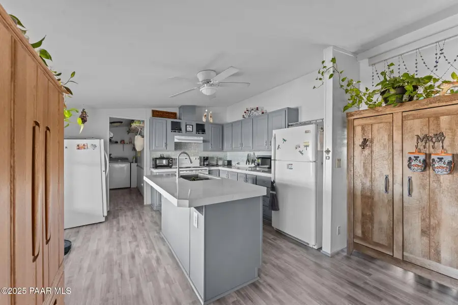 30040 W Redbird Road, Wittmann, AZ 85361 - Image #2