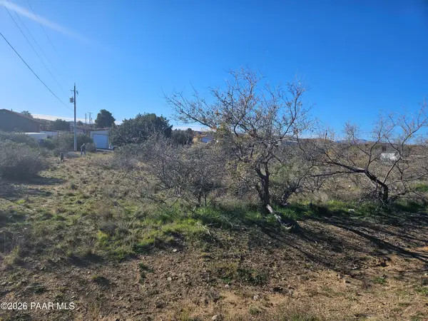 16219 S Cordes Lakes Drive, Mayer, AZ 86333