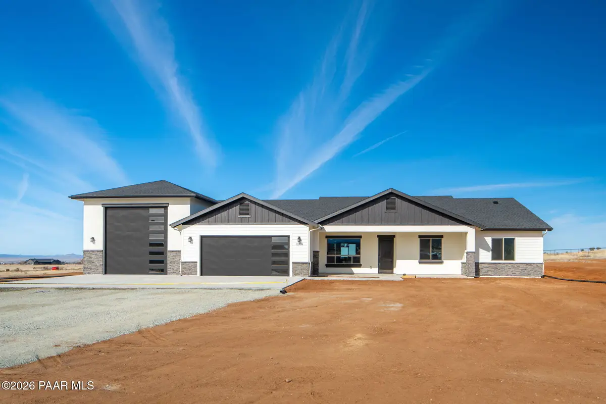 11938 N Hickory Drive, Prescott Valley, AZ 86315 - Image #1