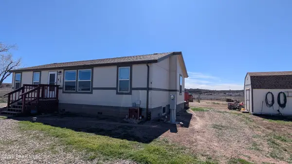 325 E Houston Road, Paulden, AZ 86334
