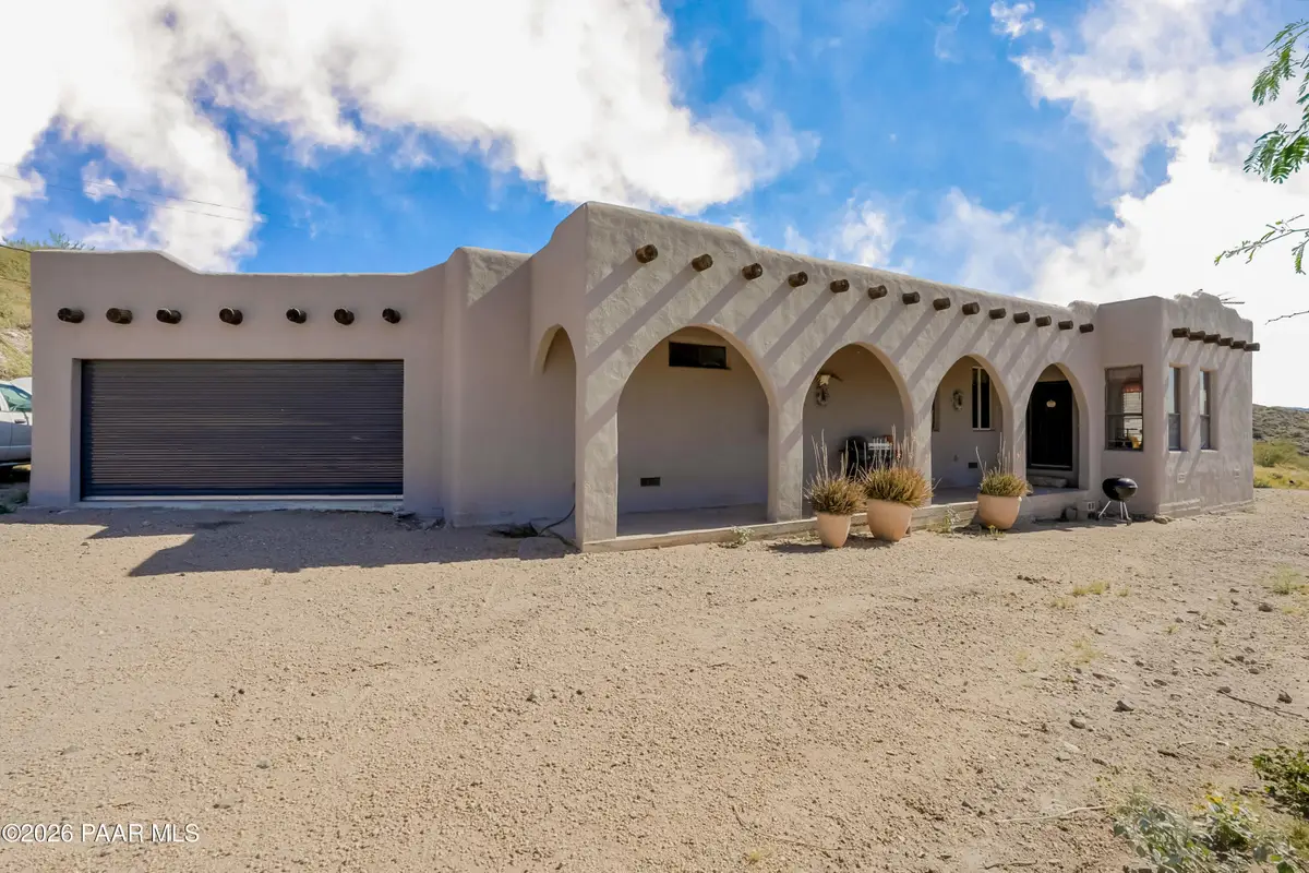 35220 S Rebel Pass, Morristown, AZ 85342 - #1