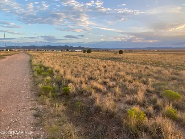 3809 W Feldspar Road, Paulden, AZ 86334