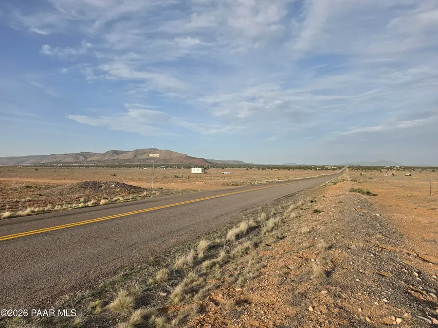 28203 W Fort Rock Road, Seligman, AZ 86337 - #3