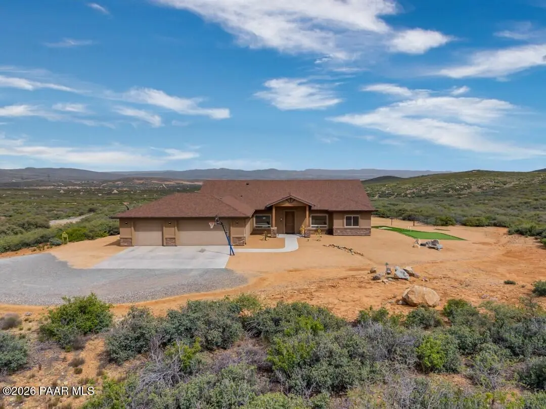 15935 E Lone Fox Trail, Dewey, AZ 86327 - #1