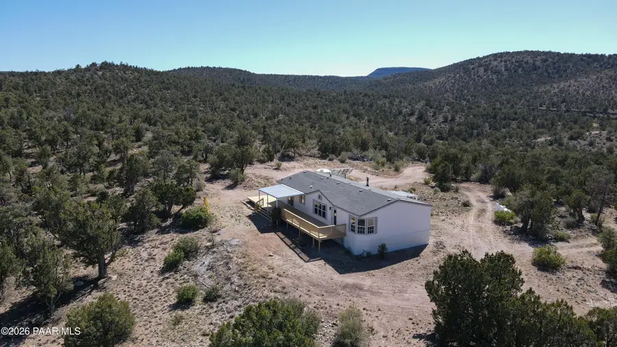 26100 W Moon Mountain Trail, Seligman, AZ 86337 - #2