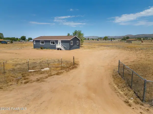 1050 W Lingor Lane, Paulden, AZ 86334