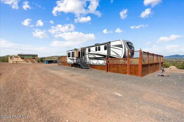 157 N Vigil Industrial Lane, Ash Fork, AZ 86320