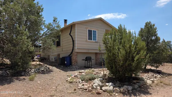 57602 N Hermana Lane, Seligman, AZ 86337