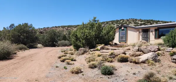 21095 E Mckenzie Drive, Kingman, AZ 86401
