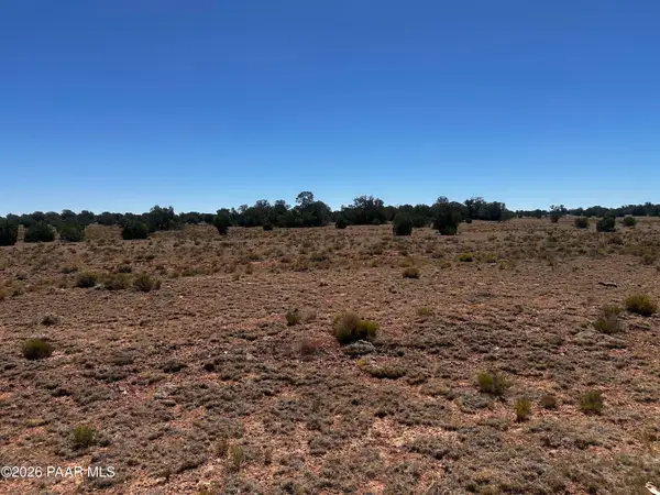301-31-222 N Rocky Top Road, Peach Springs, AZ 86434